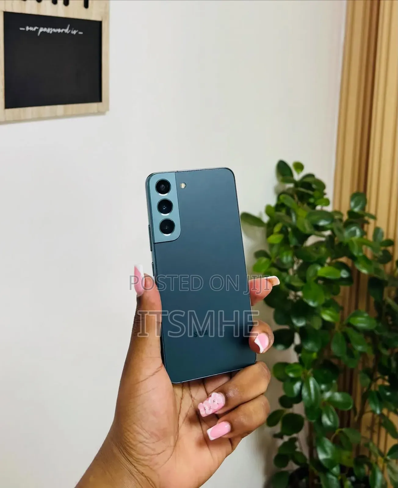 New Samsung Galaxy S22 5G 128 GB Green