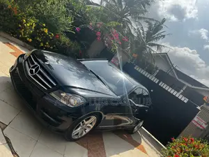 Mercedes-Benz C250 2014 Black