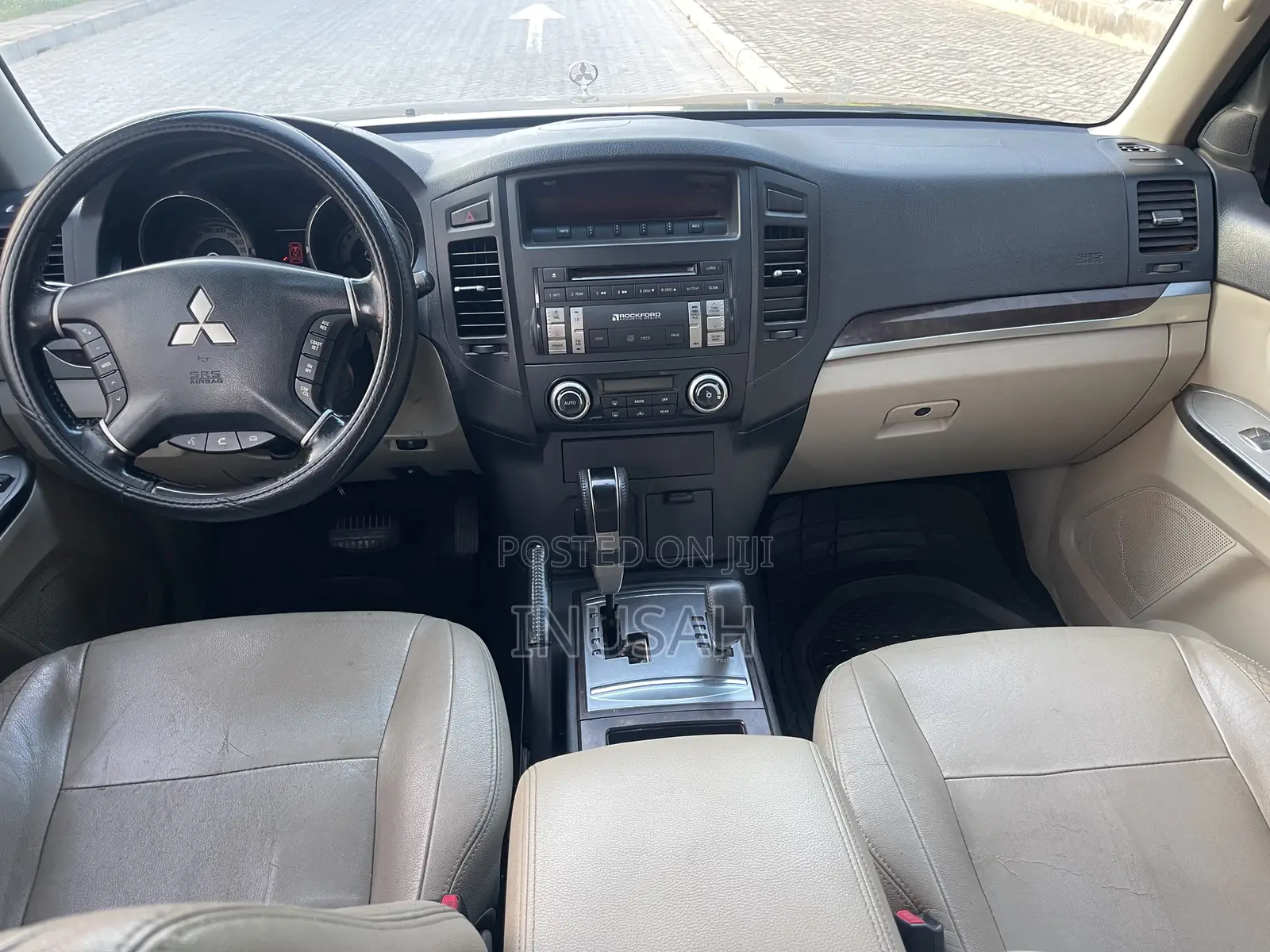 Mitsubishi Pajero 3.8 V6 GLS/GLX 2012 Black