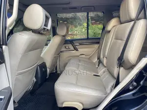 Mitsubishi Pajero 3.8 V6 GLS/GLX 2012 Black