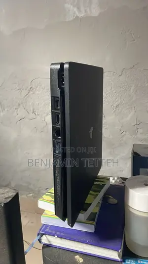Play Station 4
