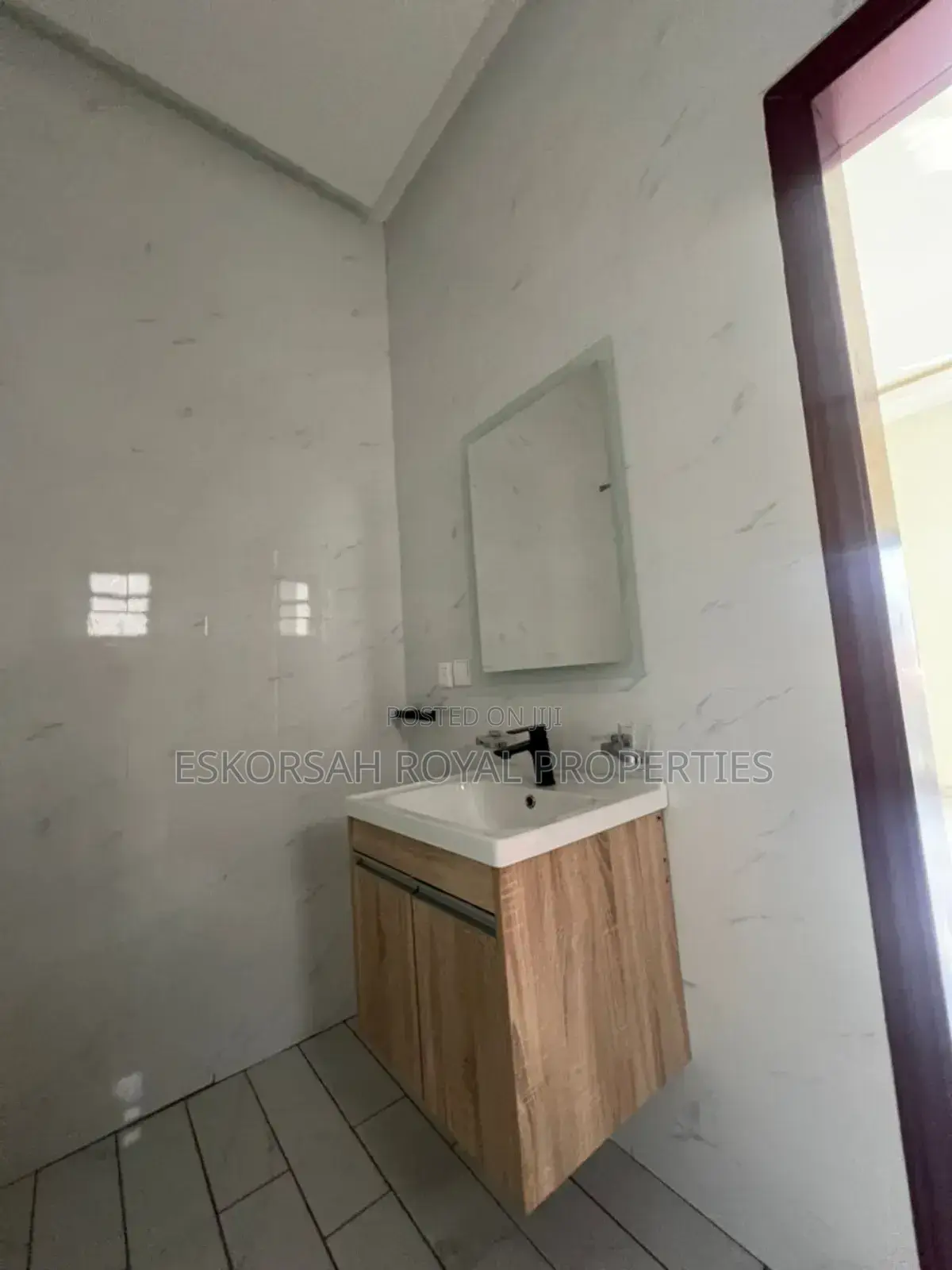 4bdrm House in East Legon Hills, School Junction for rent
