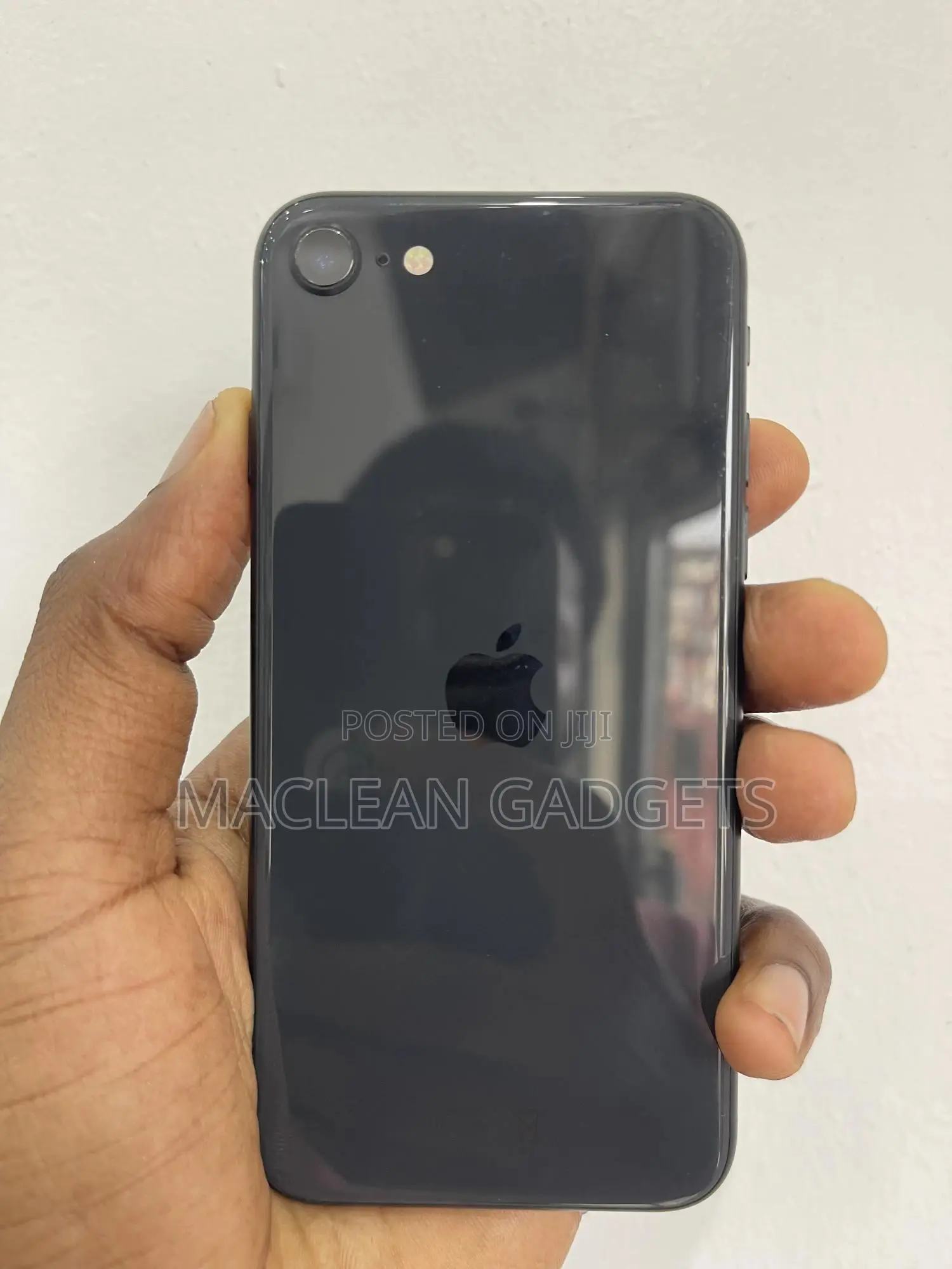 Apple iPhone SE (2020) 64 GB Black