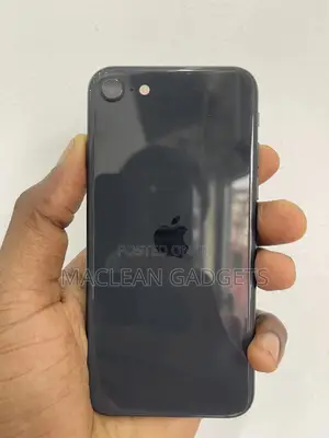 Apple iPhone SE (2020) 64 GB Black