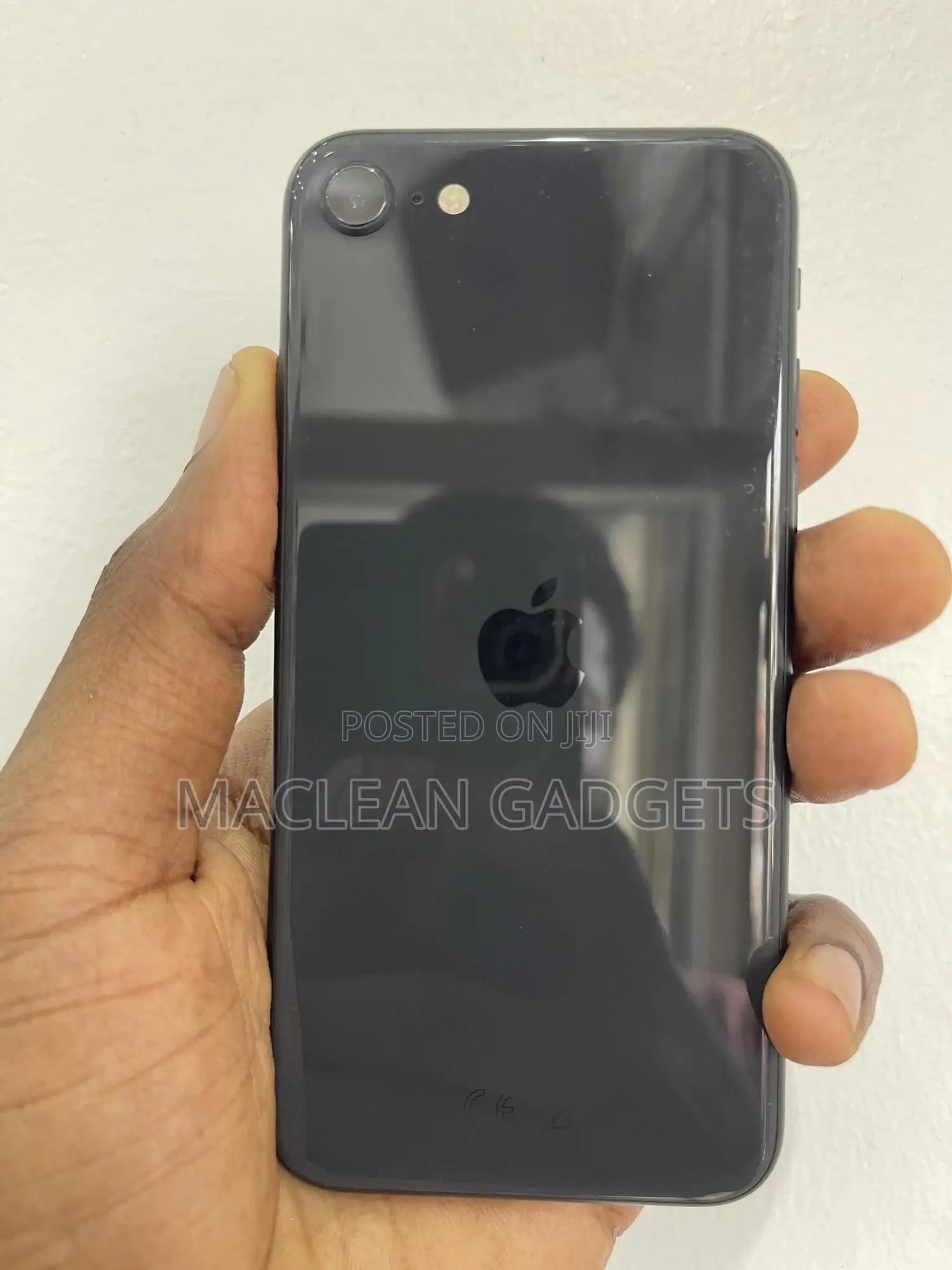 Apple iPhone SE (2020) 64 GB Black