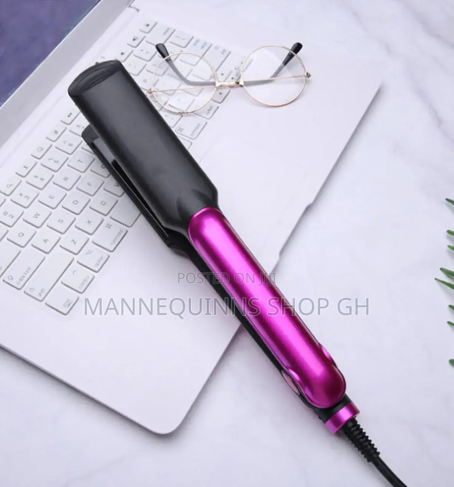 Akai Hair Straightener