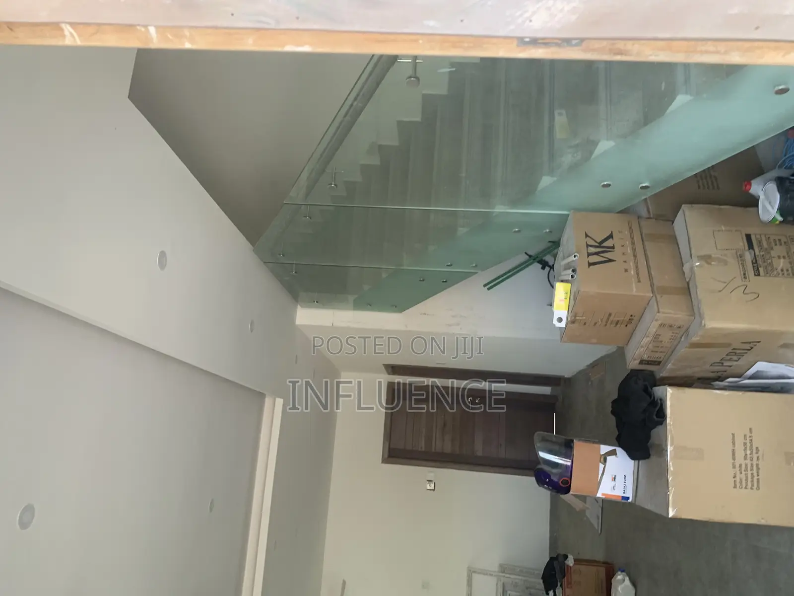 3bdrm House in Palace Mall Area, East Legon for sale