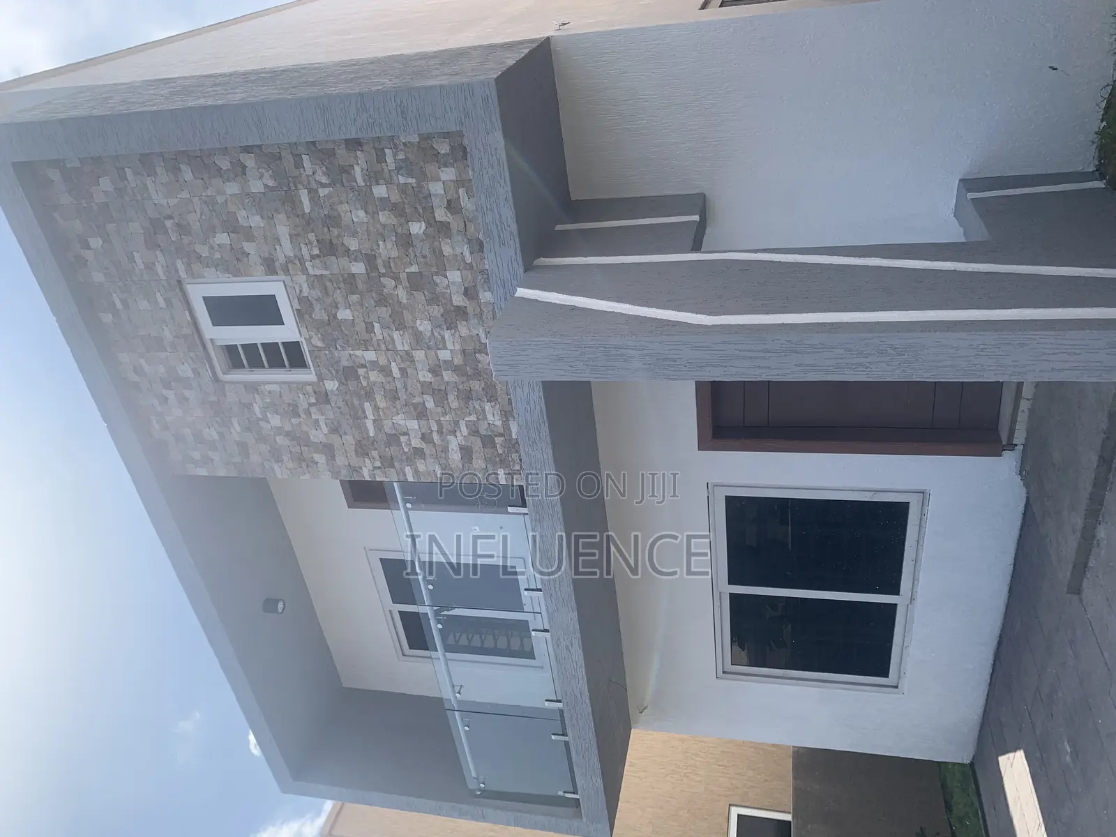 3bdrm House in Palace Mall Area, East Legon for sale
