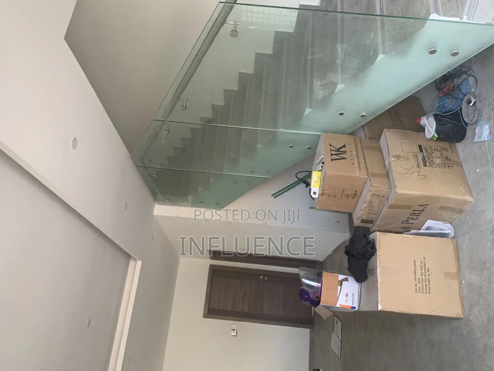3bdrm House in Palace Mall Area, East Legon for sale
