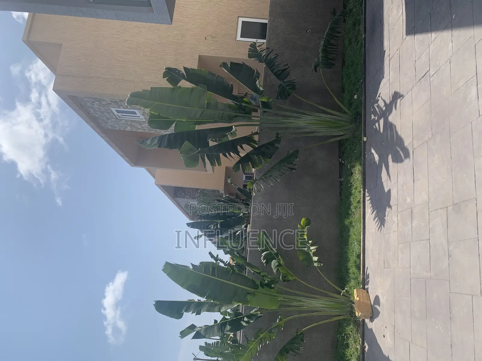 3bdrm House in Palace Mall Area, East Legon for sale