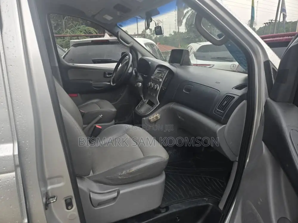Hyundai Starex 2015 Silver