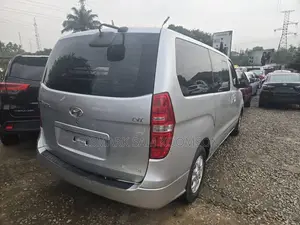 Hyundai Starex 2015 Silver