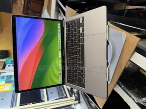 Laptop Apple MacBook Pro 2020 16GB Intel Core I7 SSHD (Hybrid) 512GB