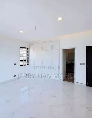 4bdrm House in The  Heart  Of for sale