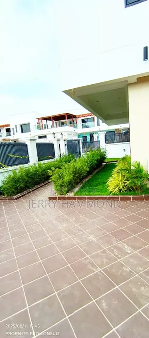 Furnished 4bdrm House in Sakumono The Oyster for sale