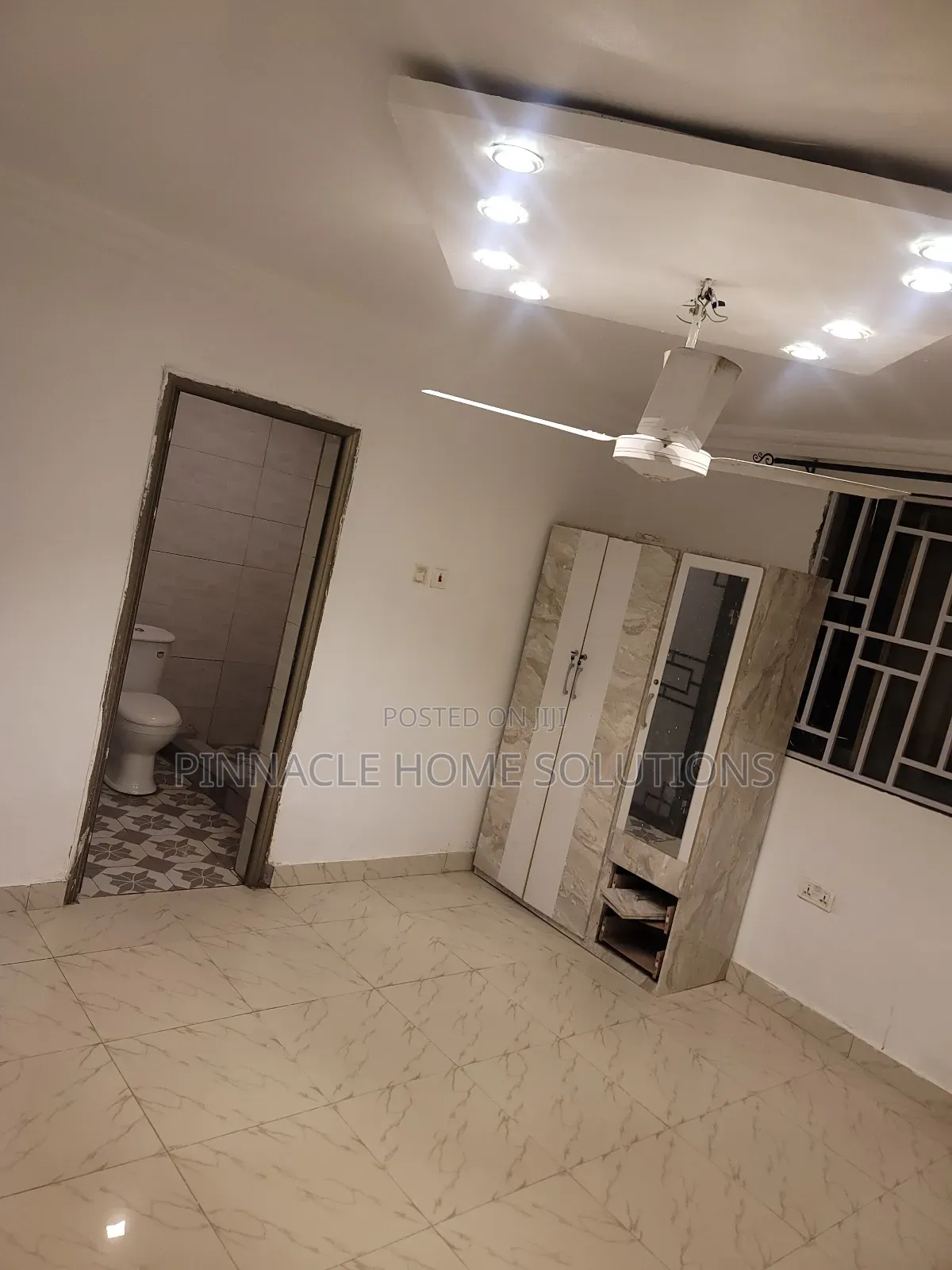 2bdrm Apartment in West Hills Mall Area for rent