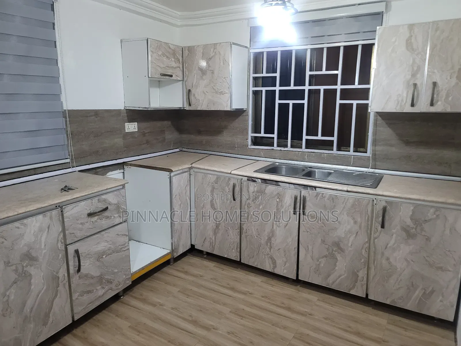2bdrm Apartment in West Hills Mall Area for rent