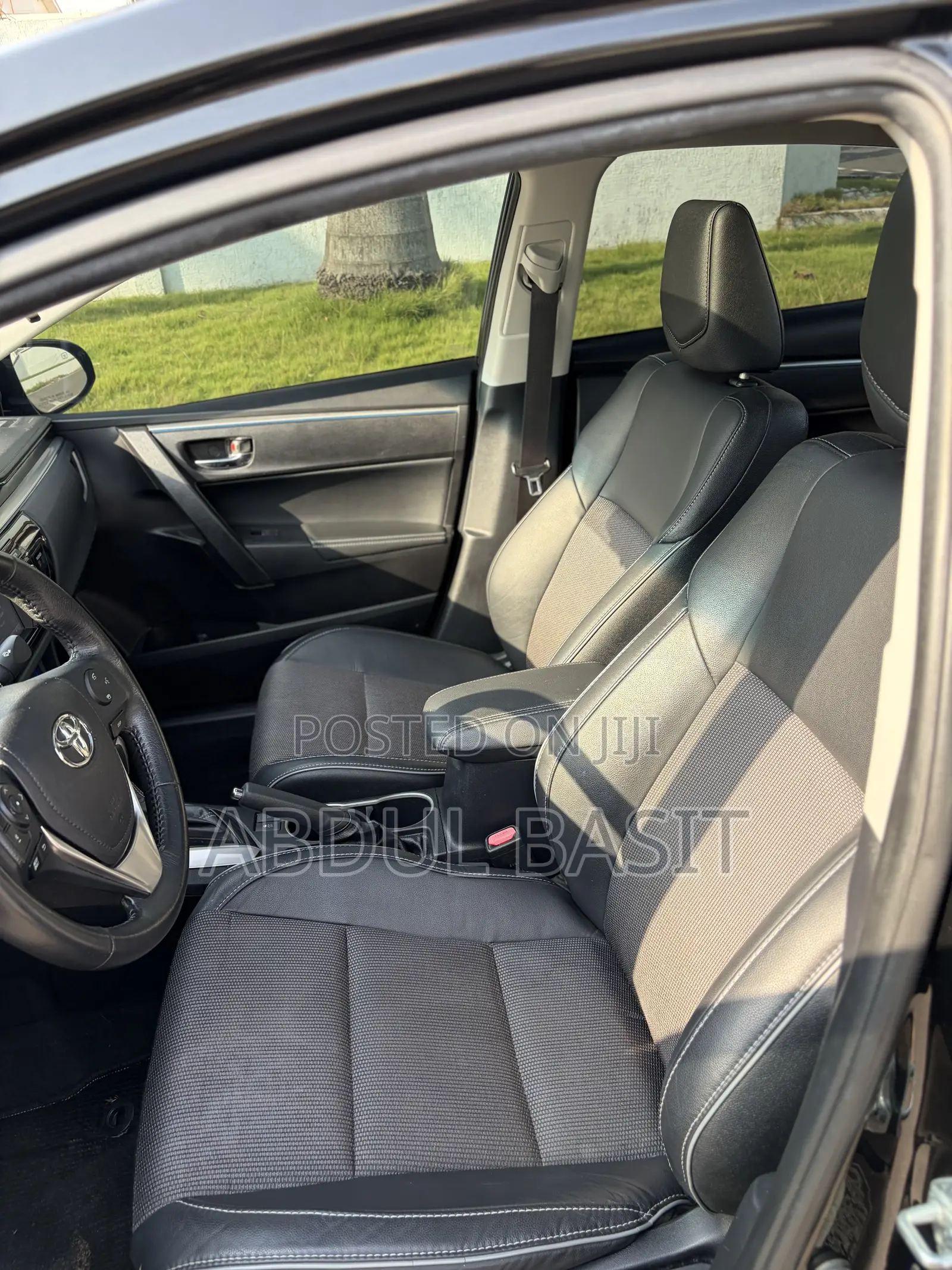 Toyota Corolla S 4dr Sedan (1.8L 4cyl CVT) 2015 Black
