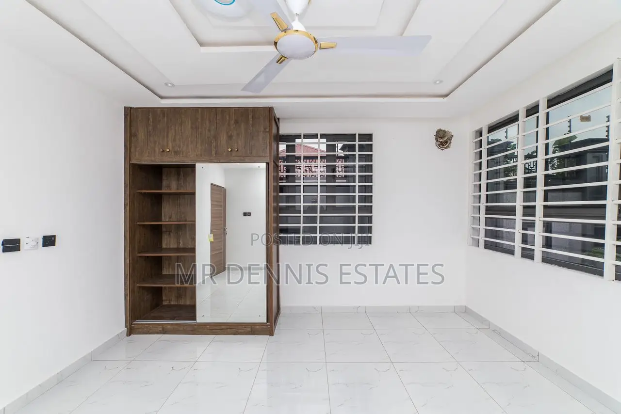 2bdrm Apartment in Westhills Mall for rent