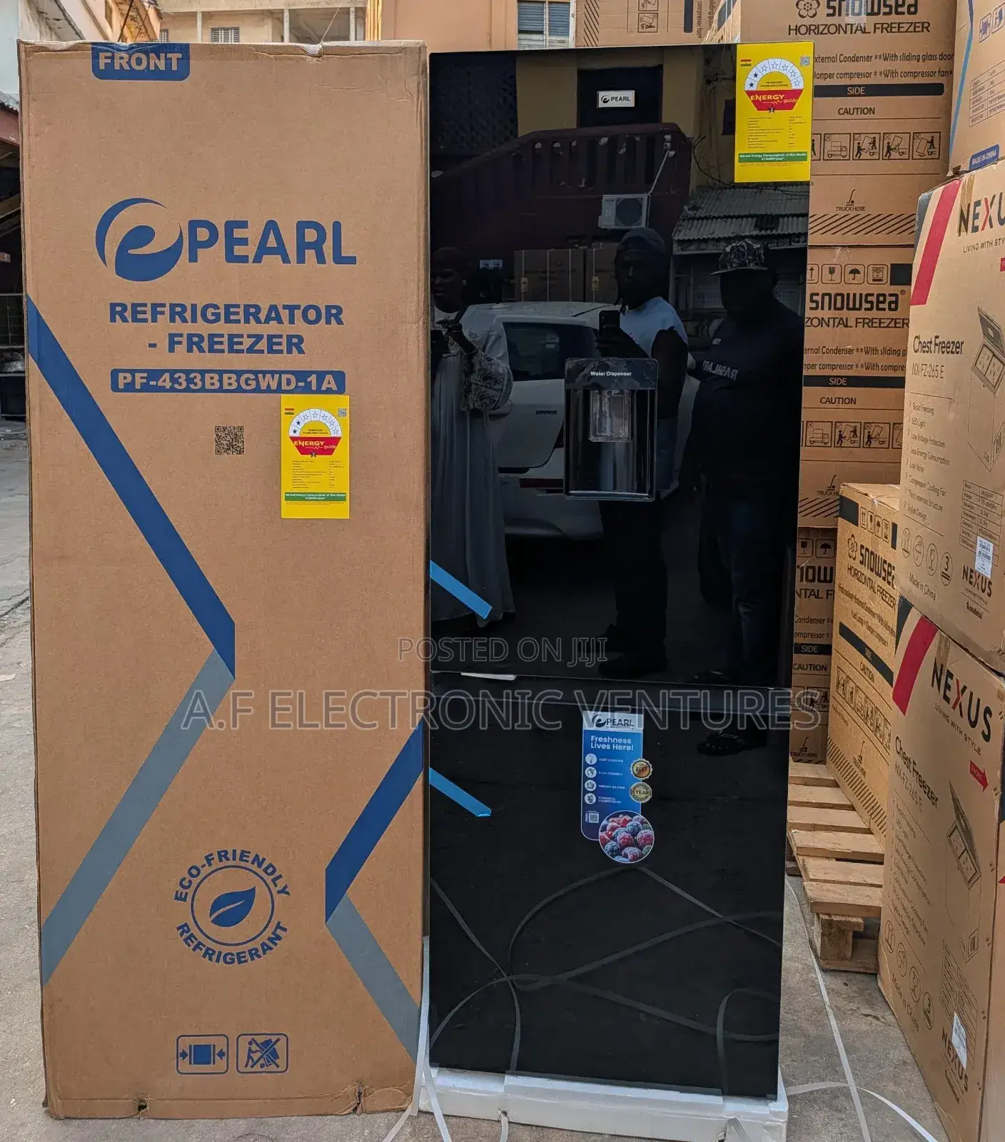 Pearl 309-Litres Black Mirror With Water Dispenser(Pf-433bbdwd)