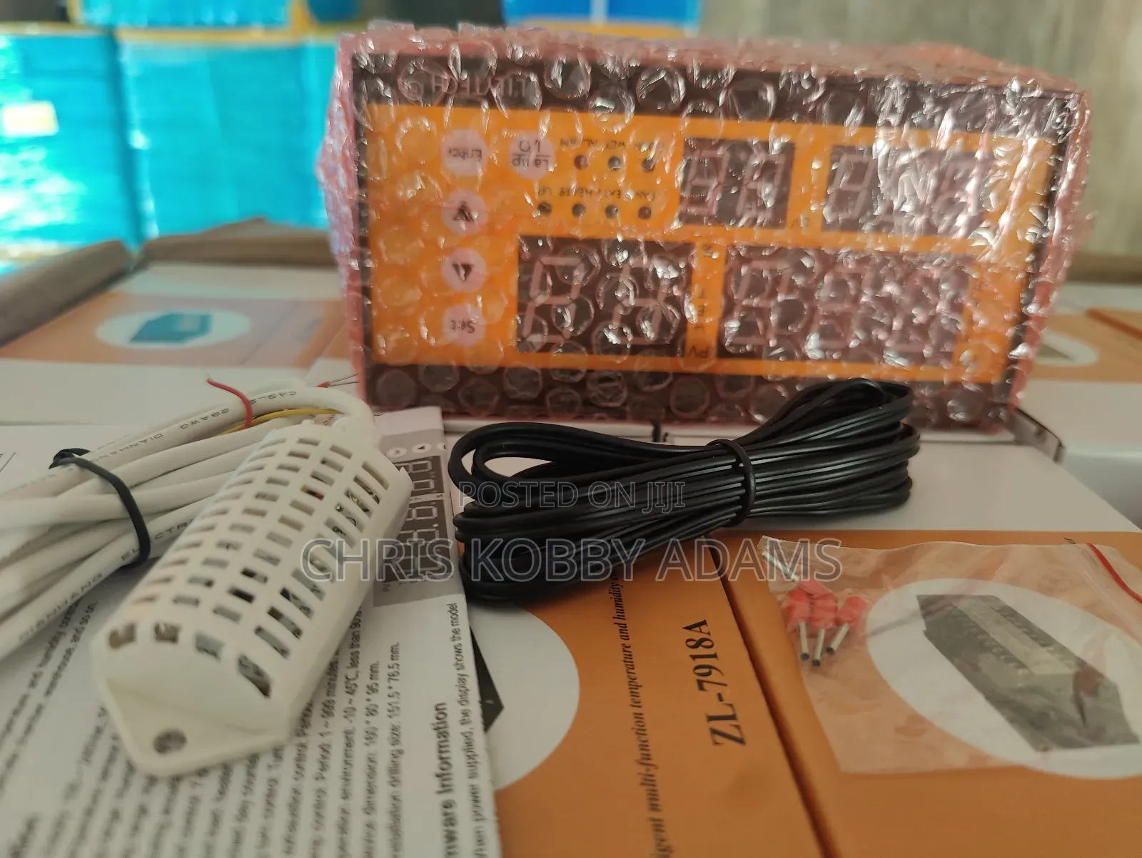 Temperature and Humidity Controller Xm-18