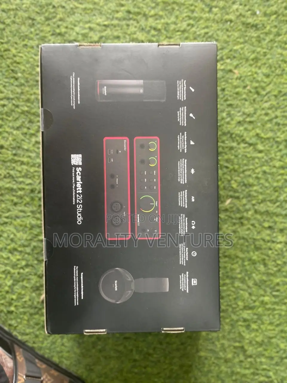 Focusrite Scarlett 2i2 Studio Bundle