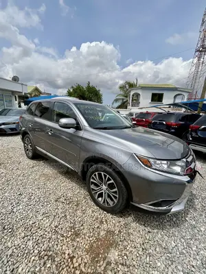 Mitsubishi Outlander SE FWD 2018 Gray