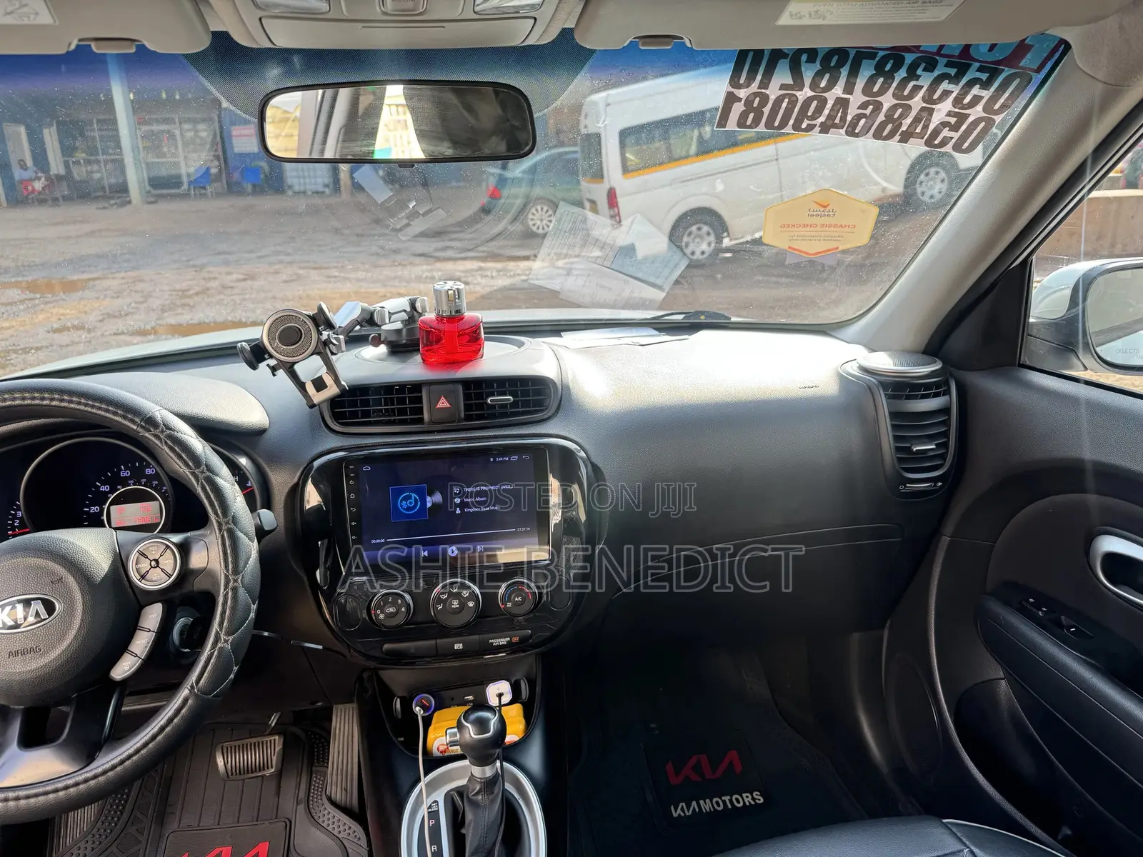 Kia Soul Hatchback 2016 White