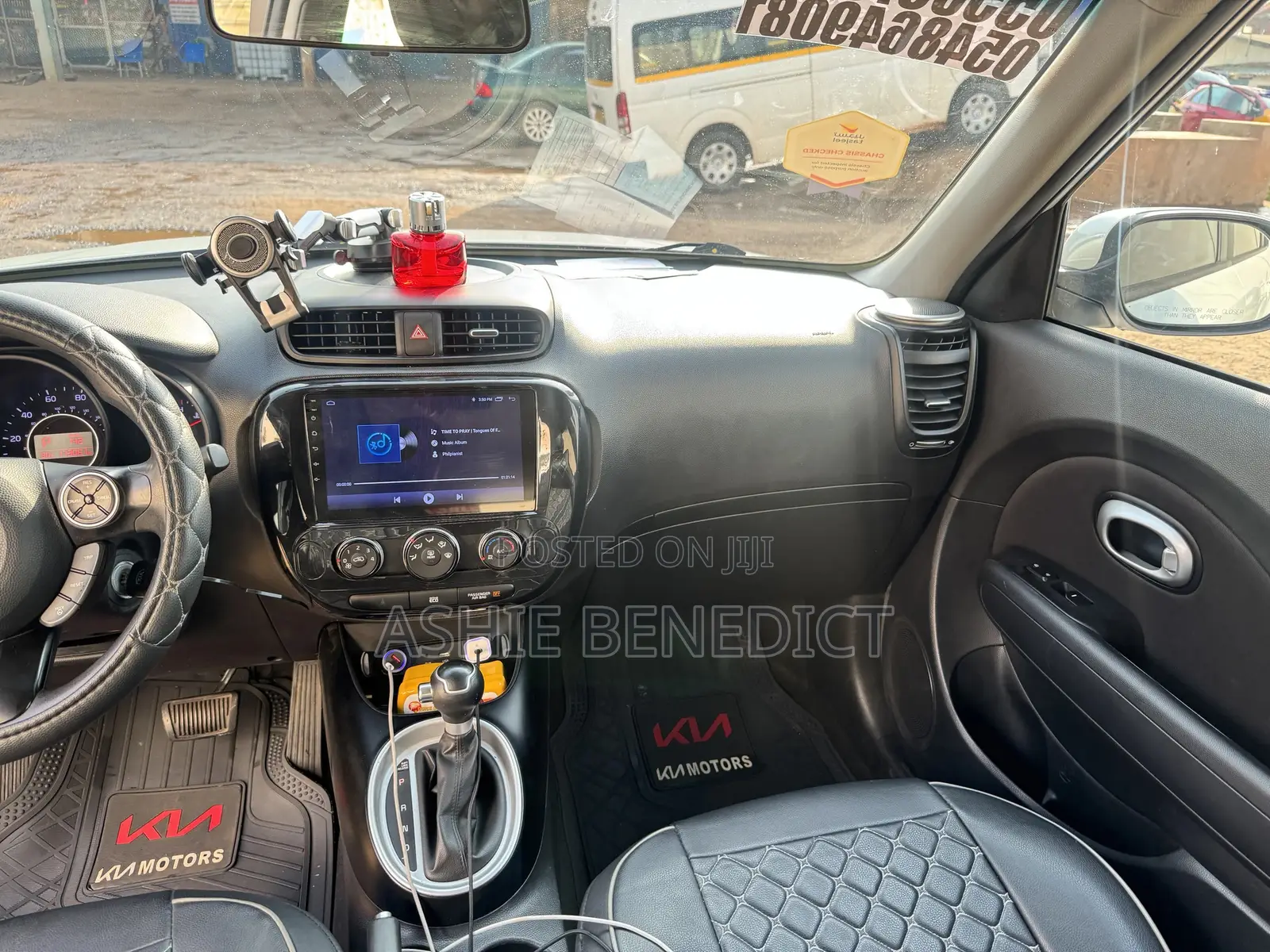 Kia Soul Hatchback 2016 White