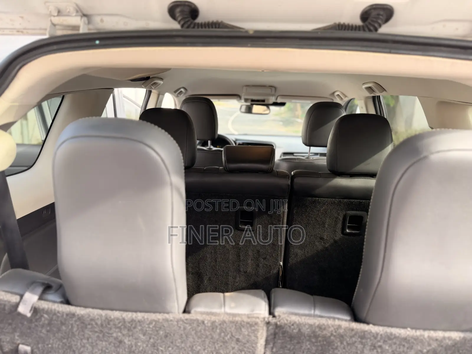 Mitsubishi Outlander SE FWD 2020 White