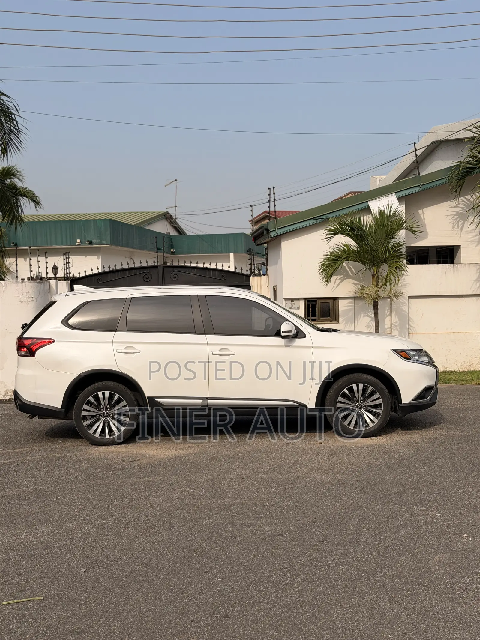 Mitsubishi Outlander SE FWD 2020 White