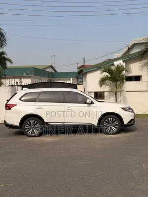 Mitsubishi Outlander SE FWD 2020 White