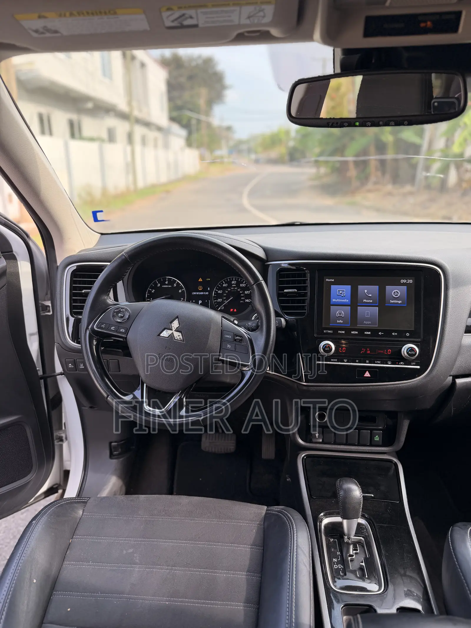 Mitsubishi Outlander SE FWD 2020 White