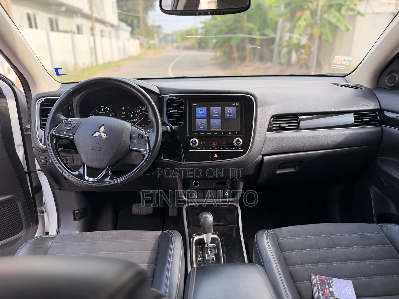 Mitsubishi Outlander SE FWD 2020 White