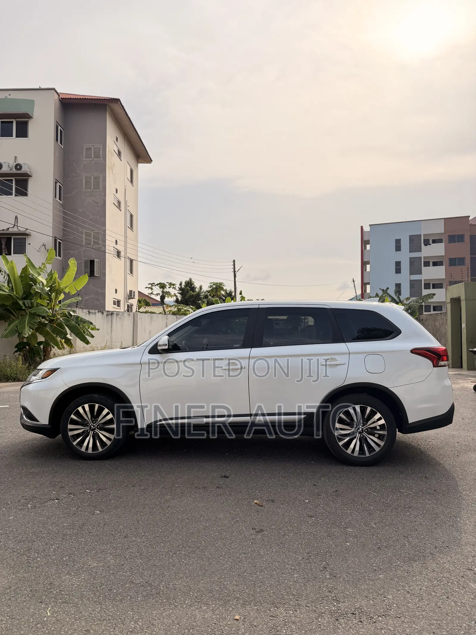 Mitsubishi Outlander SE FWD 2020 White