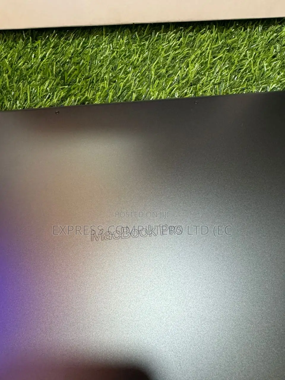 Apple MacBook Pro 2023 M3 Pro 16-Inch 18GB Apple M3 SSHD (Hybrid) 512GB
