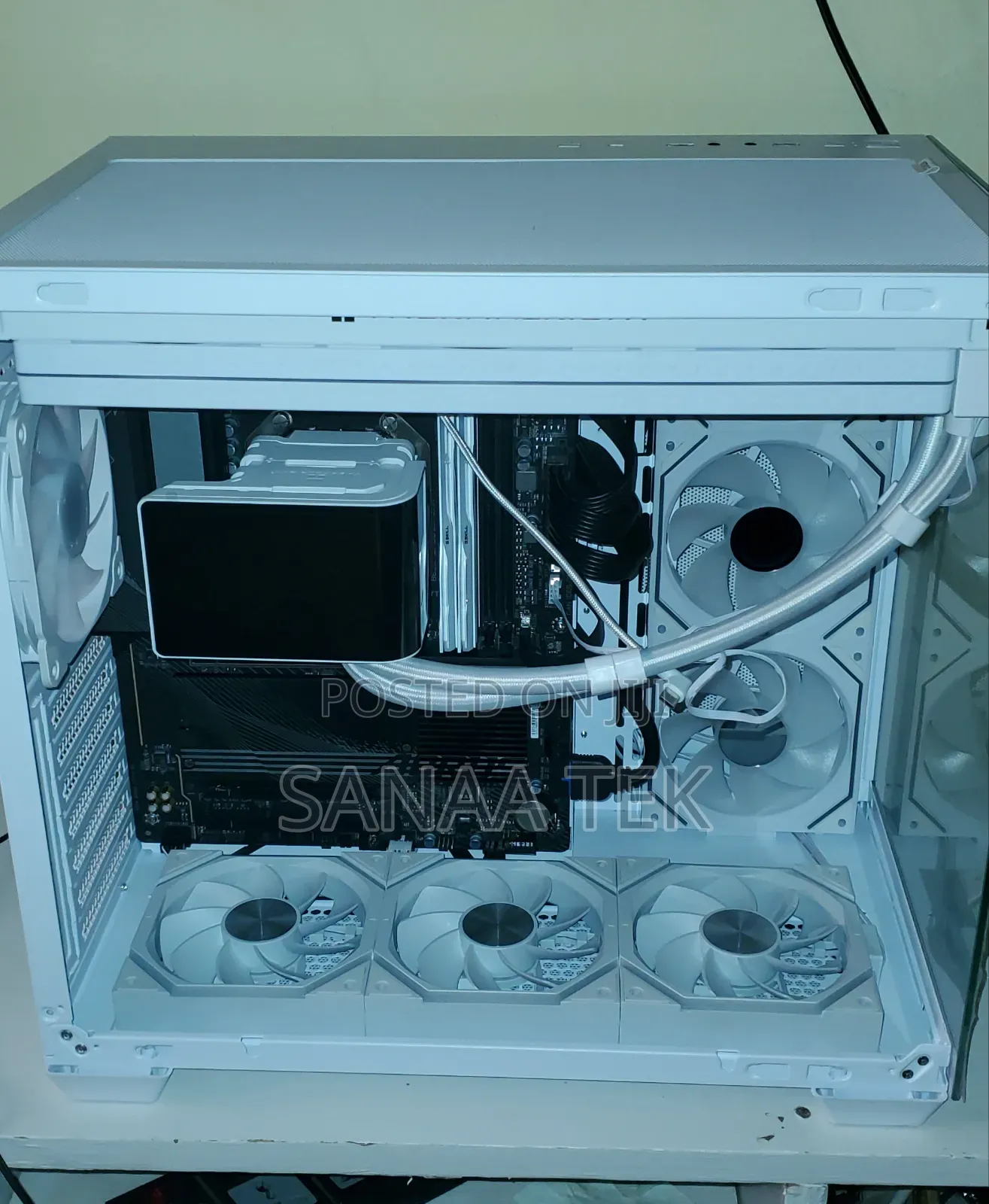 New Desktop Computer 32GB AMD Ryzen 7 SSD 1T