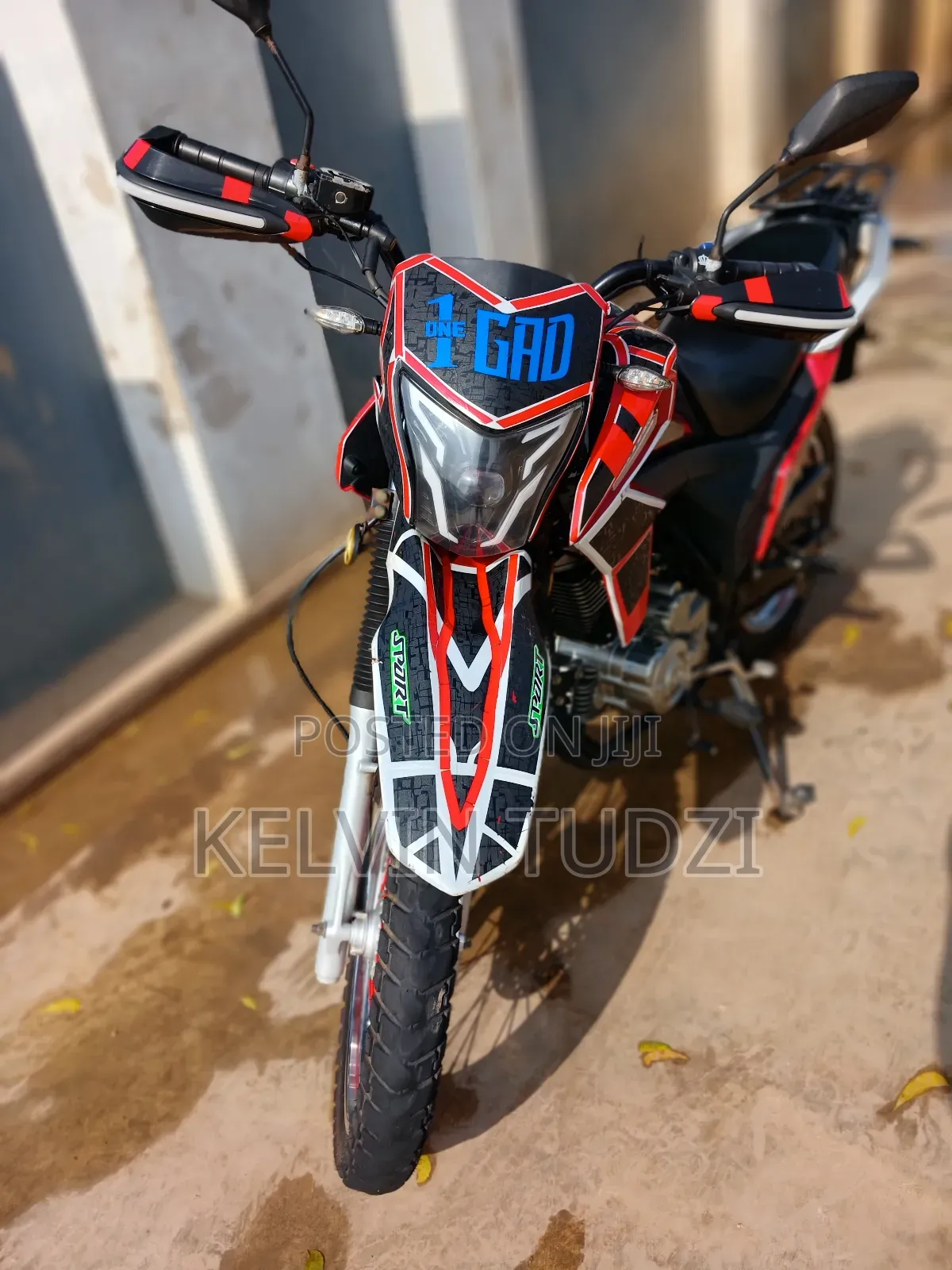 Royal Motorcycle 2025 Black