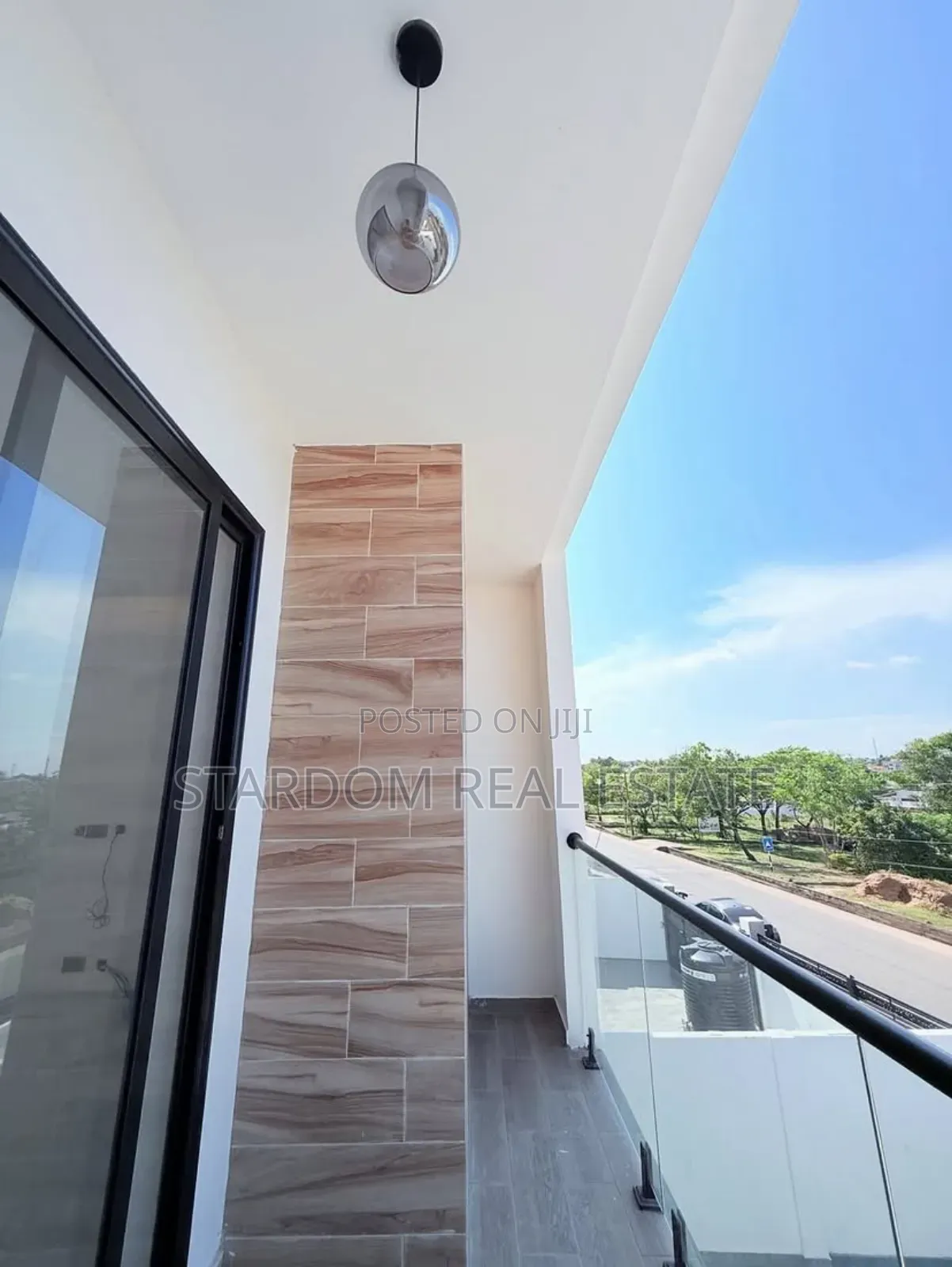 4bdrm Duplex in Sakumono for sale