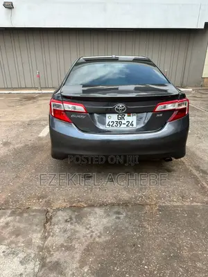 Toyota Camry SE 4dr Sedan (2.5L 4cyl 6A) 2014 Gray