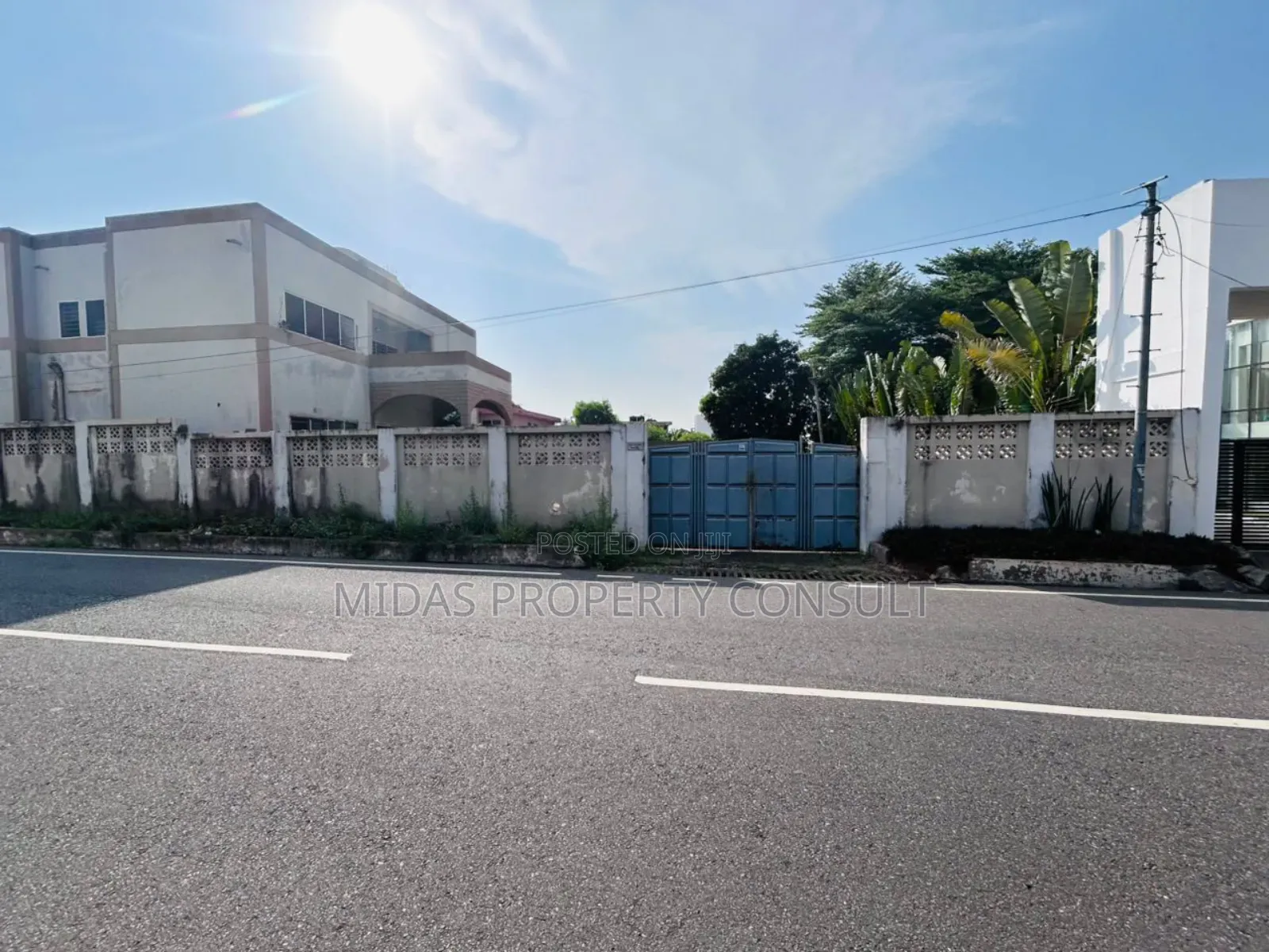 0.43 Acre Land for Joint Ventures in Airport Residential Area