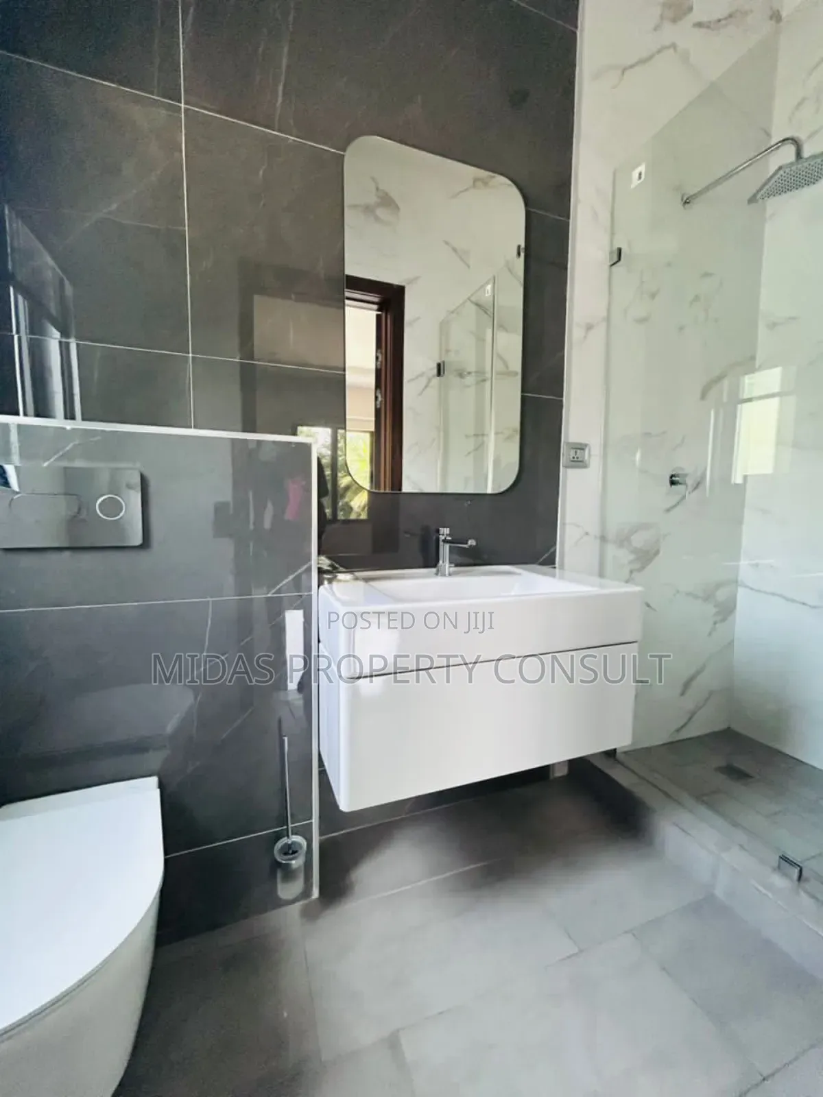 Furnished 4bdrm Townhouse / Terrace in Airport for rent