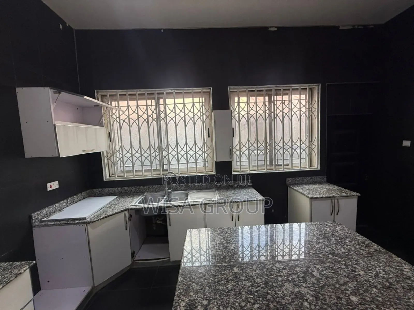 8bdrm Duplex in Wisa Group, Accra Metropolitan for rent