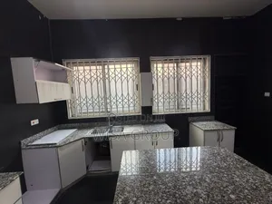 8bdrm Duplex in Wisa Group, Accra Metropolitan for rent