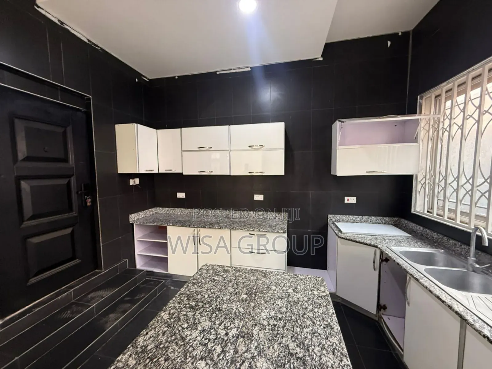 8bdrm Duplex in Wisa Group, Accra Metropolitan for rent
