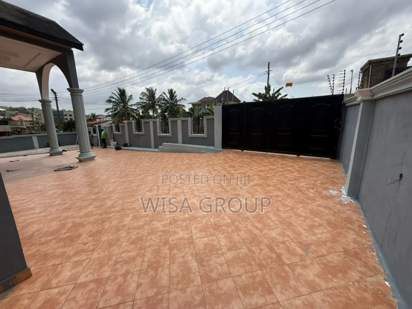 8bdrm Duplex in Wisa Group, Accra Metropolitan for rent