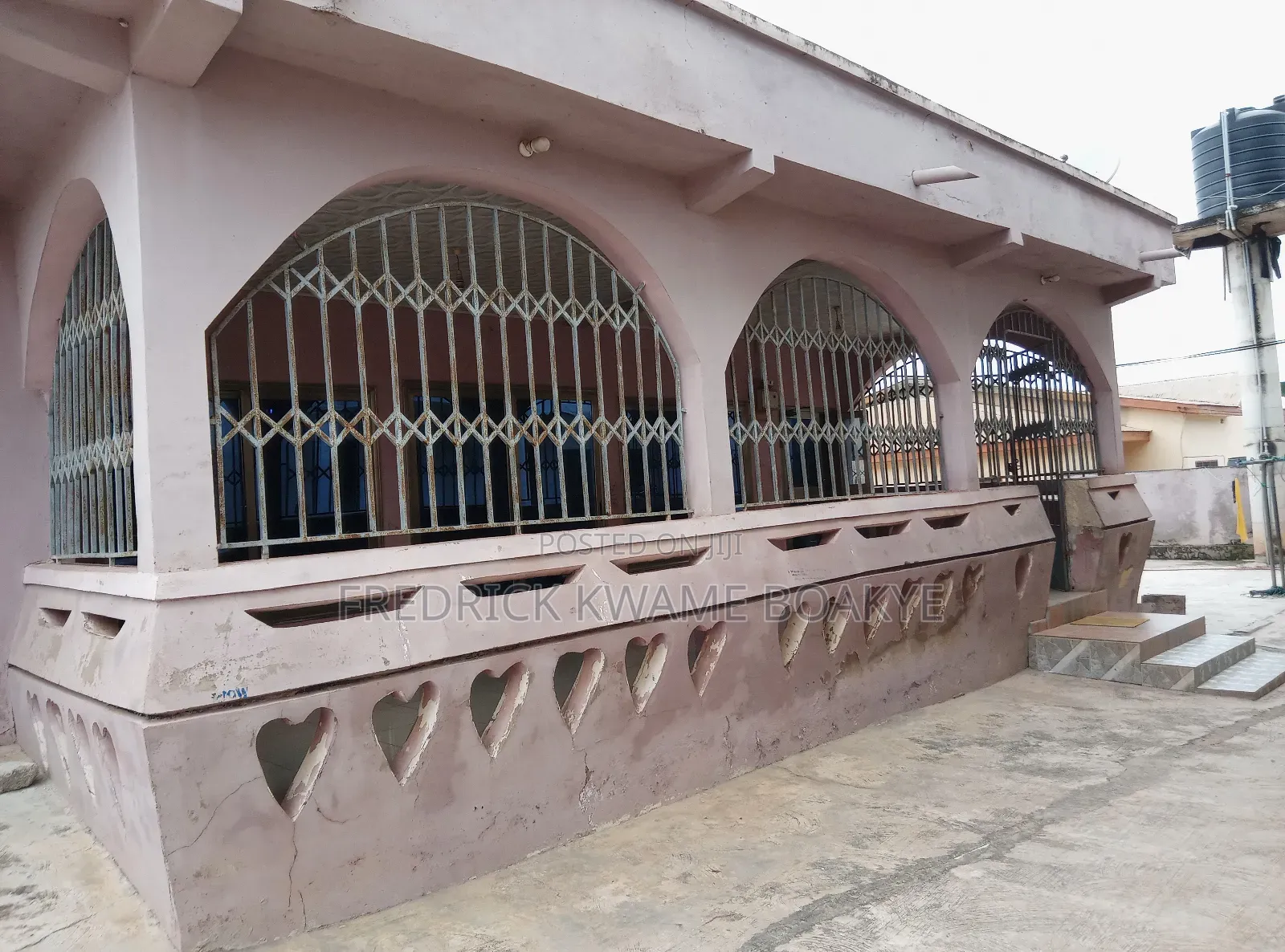 17bdrm House in Brother K Estate, Kumasi Metropolitan for sale