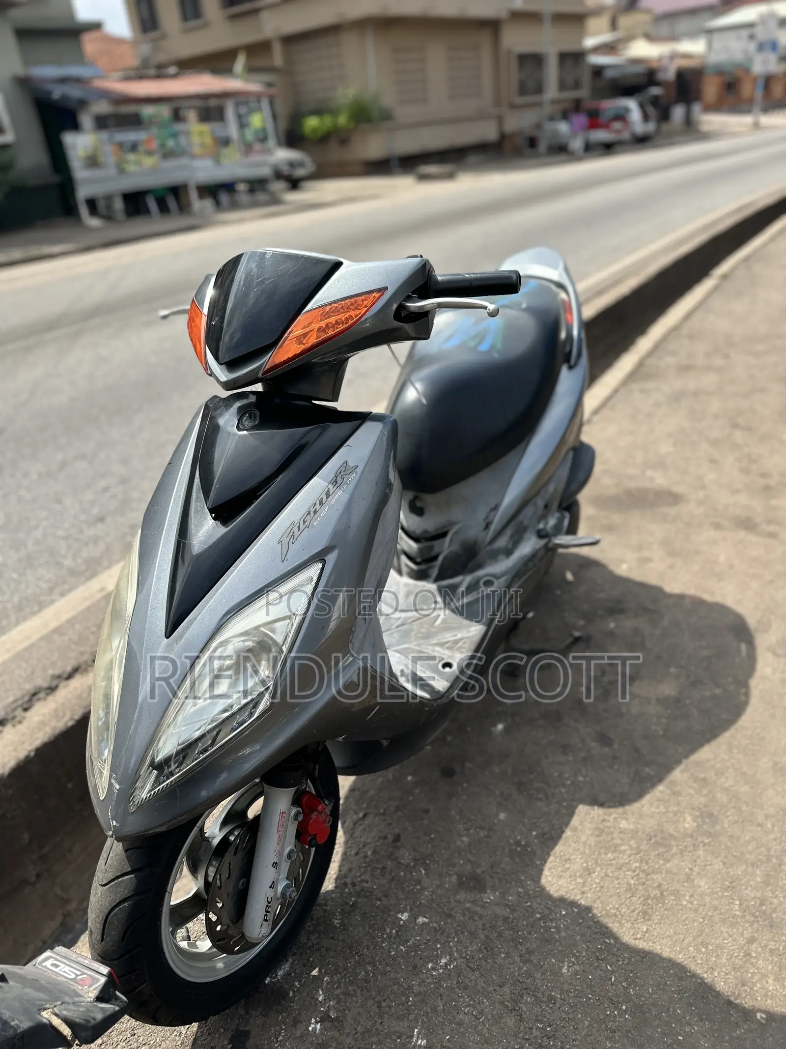 SYM Symnh 2019 Gray