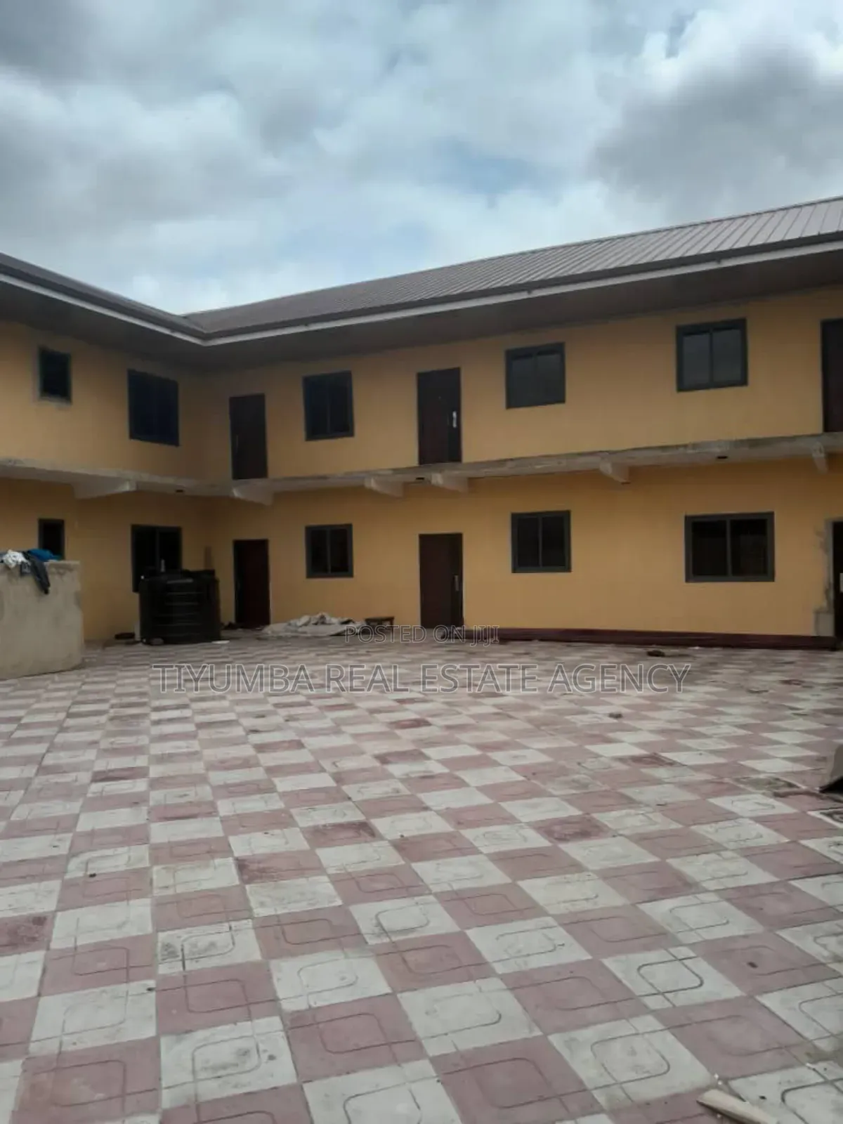 3bdrm Apartment in Tiyumba Real Estate, Pillar 2 for rent