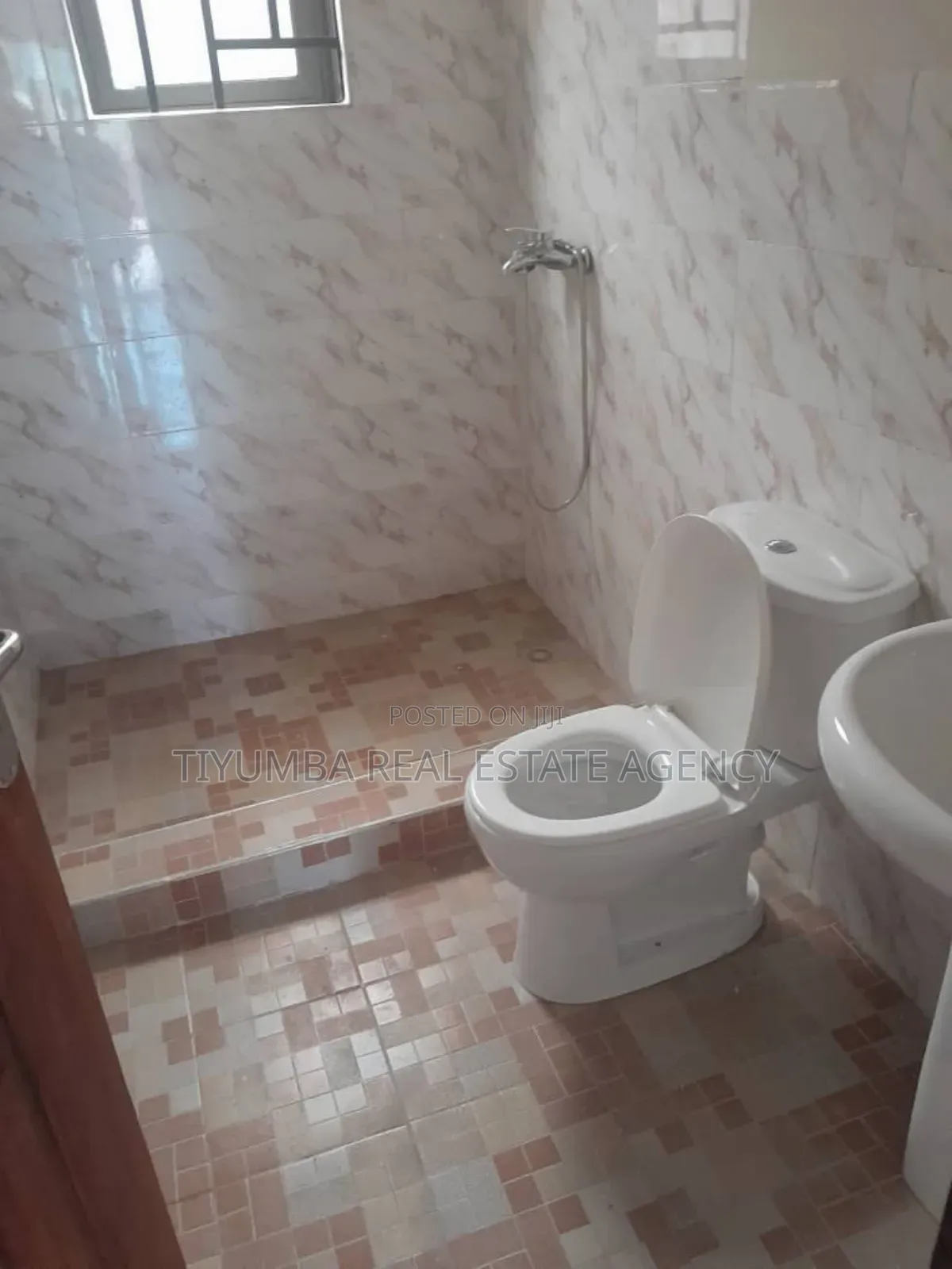 3bdrm Apartment in Tiyumba Real Estate, Pillar 2 for rent